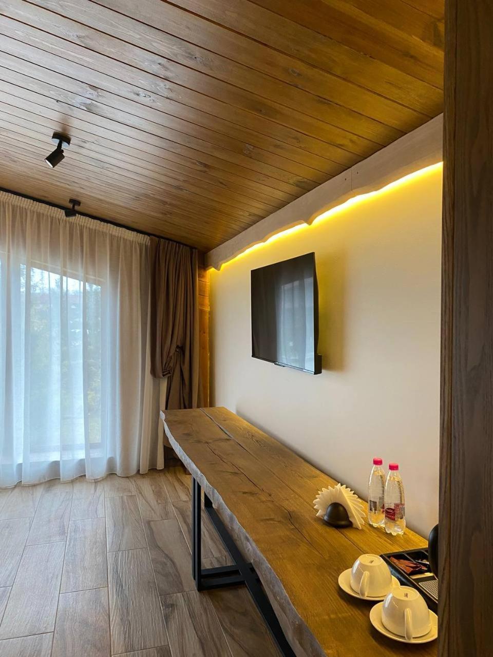 Фільварок Кмитів Velyki Kosharishcha Exterior foto